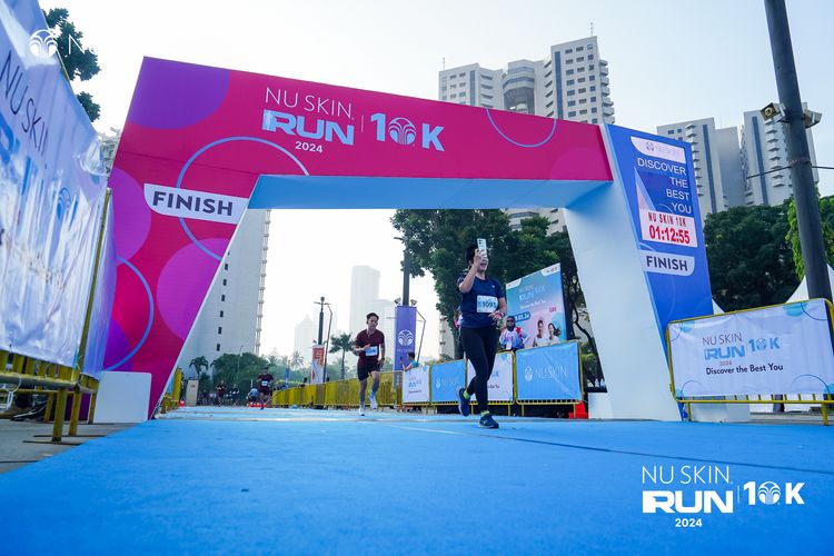 Race photo from Nu Skin Run 10K