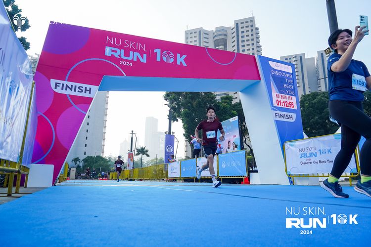 Race photo from Nu Skin Run 10K