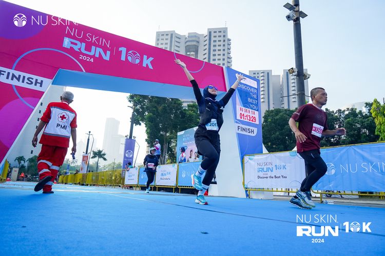 Race photo from Nu Skin Run 10K