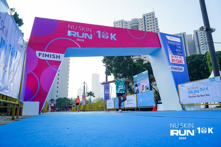 Race photo from Nu Skin Run 10K