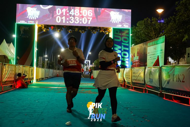 Race photo from PIK NITE RUN 2025