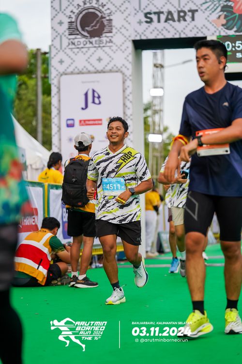 Race photo from Arutmin Borneo Run 2024