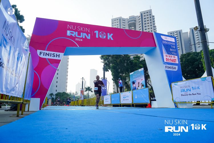 Race photo from Nu Skin Run 10K