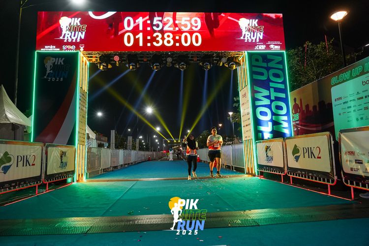 Race photo from PIK NITE RUN 2025
