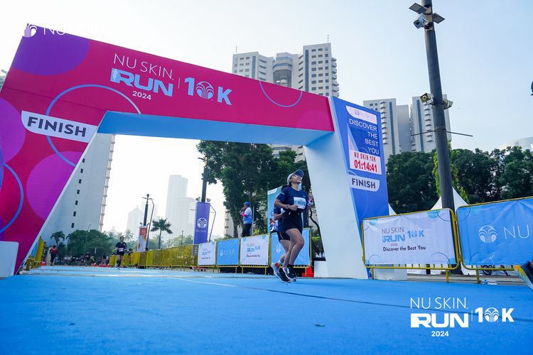 Race photo from Nu Skin Run 10K