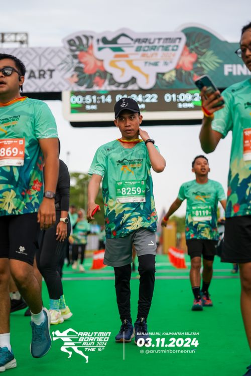 Race photo from Arutmin Borneo Run 2024