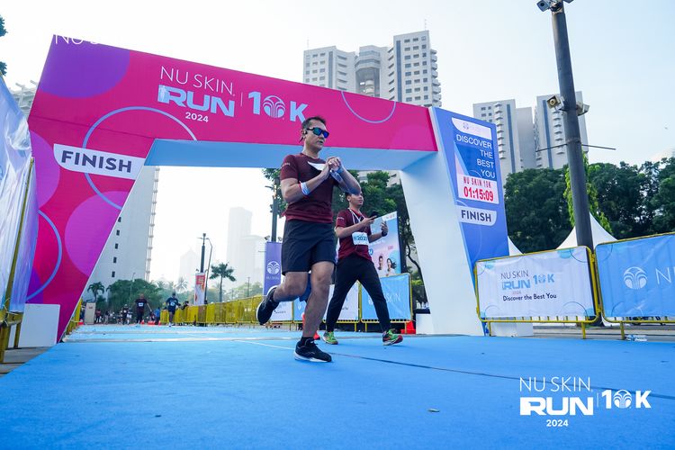Race photo from Nu Skin Run 10K