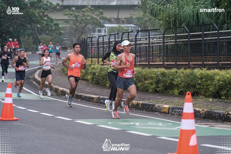 Race photo from Smartfren Run 2025 