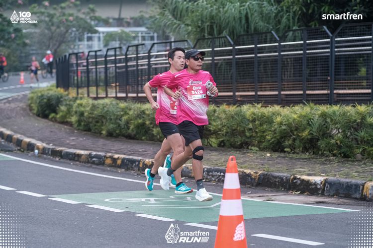 Race photo from Smartfren Run 2025 