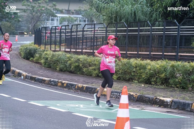 Race photo from Smartfren Run 2025 