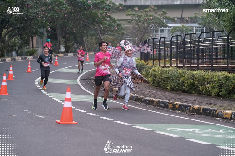 Race photo from Smartfren Run 2025 