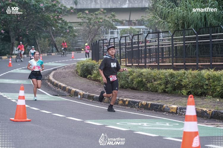 Race photo from Smartfren Run 2025 
