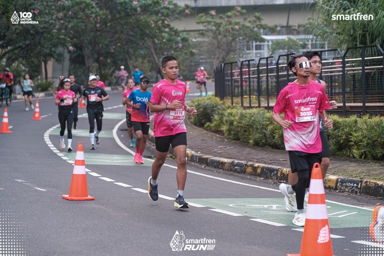 Race photo from Smartfren Run 2025 
