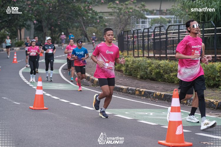 Race photo from Smartfren Run 2025 