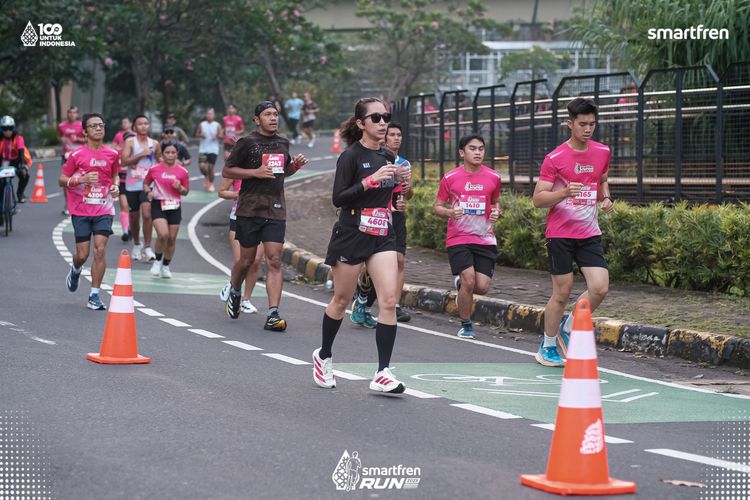 Race photo from Smartfren Run 2025 