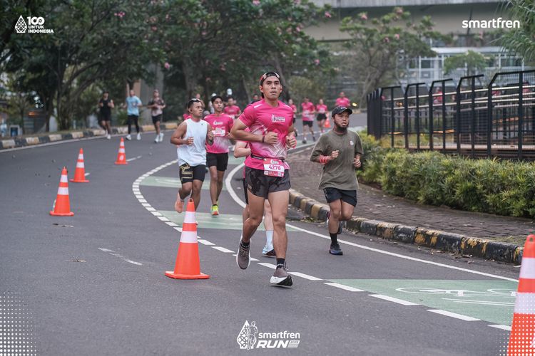 Race photo from Smartfren Run 2025 