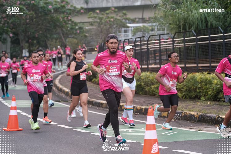 Race photo from Smartfren Run 2025 