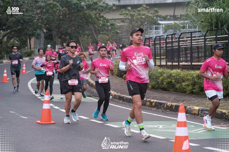 Race photo from Smartfren Run 2025 