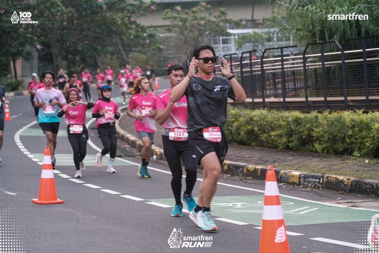 Race photo from Smartfren Run 2025 