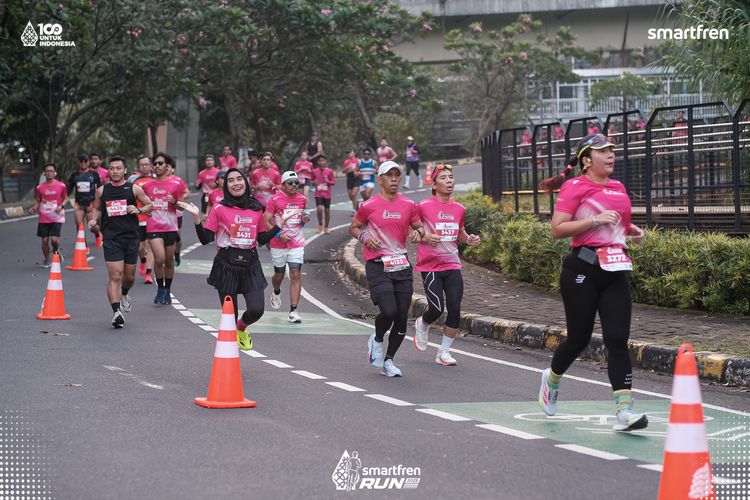 Race photo from Smartfren Run 2025 