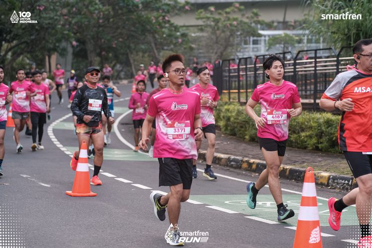 Race photo from Smartfren Run 2025 