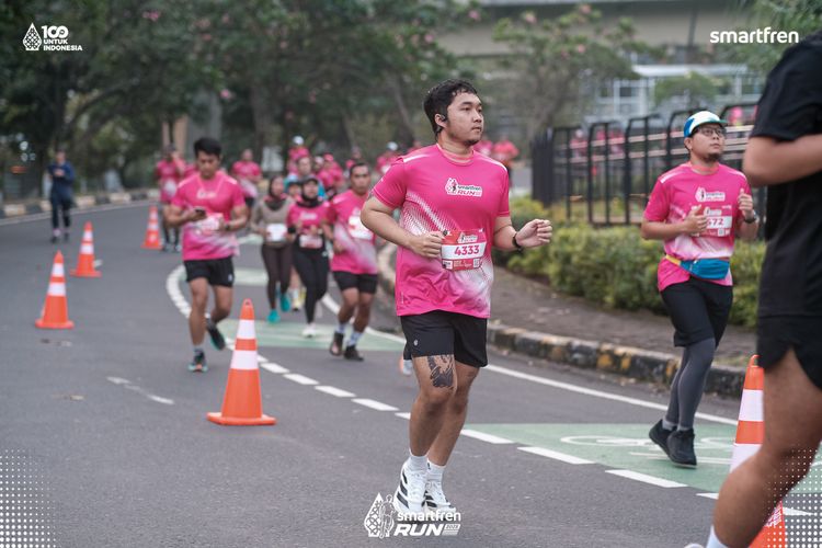 Race photo from Smartfren Run 2025 