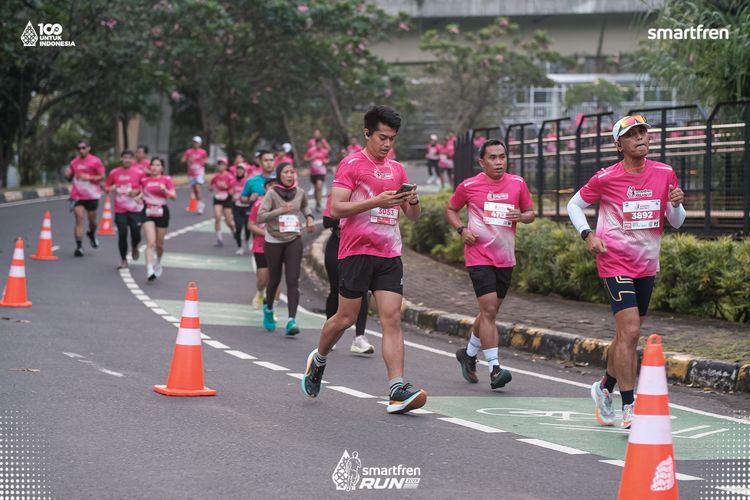 Race photo from Smartfren Run 2025 