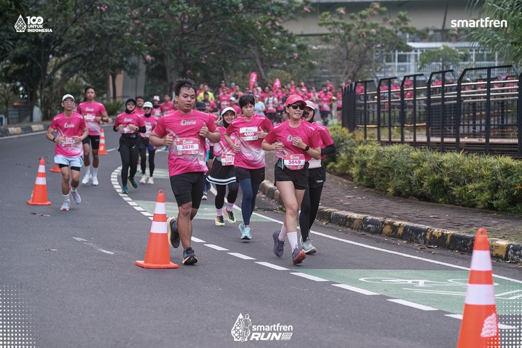 Race photo from Smartfren Run 2025 