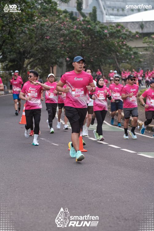 Race photo from Smartfren Run 2025 