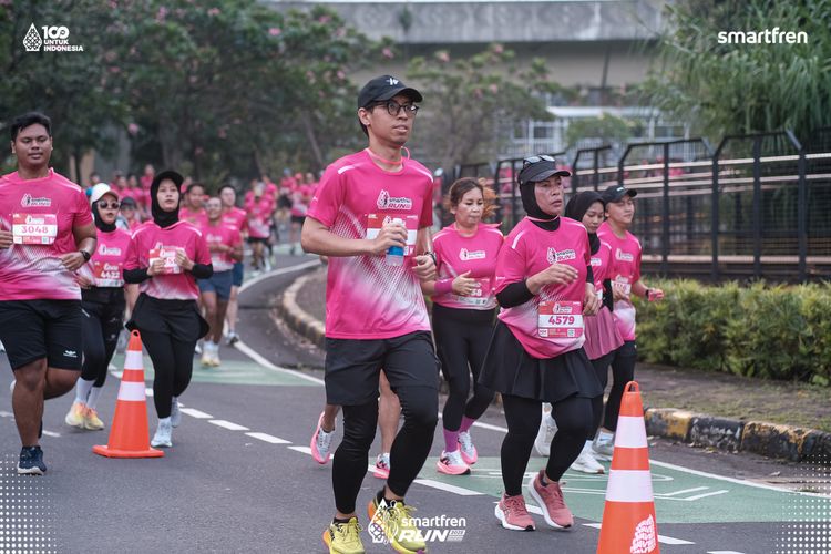 Race photo from Smartfren Run 2025 