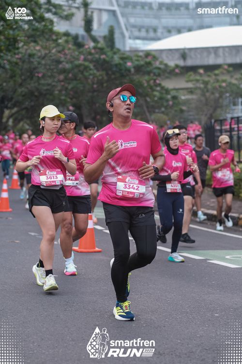 Race photo from Smartfren Run 2025 
