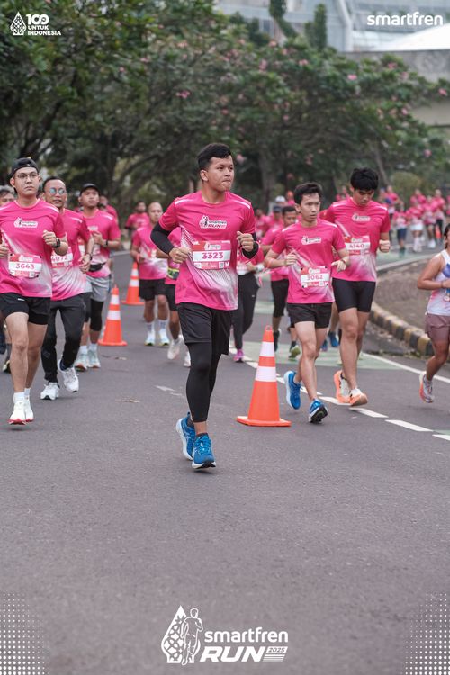 Race photo from Smartfren Run 2025 