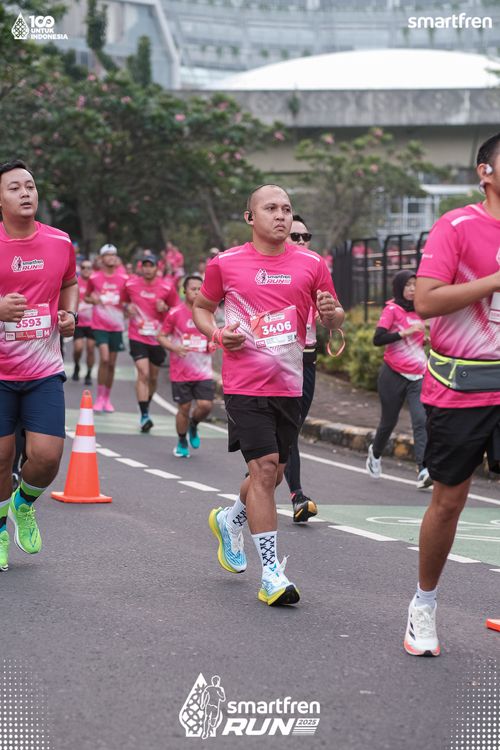 Race photo from Smartfren Run 2025 
