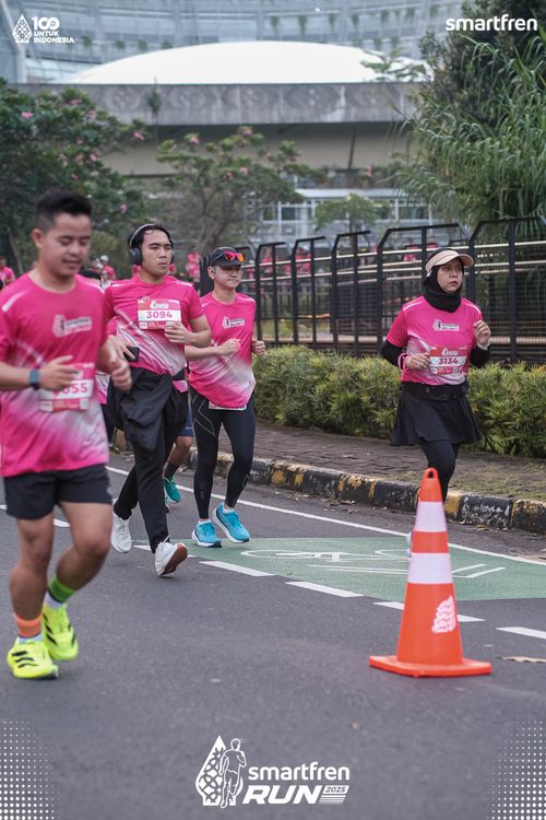 Race photo from Smartfren Run 2025 