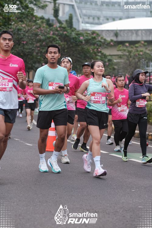 Race photo from Smartfren Run 2025 