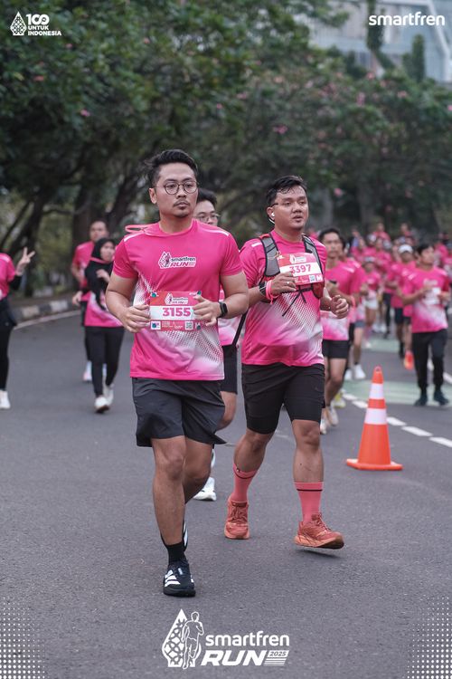 Race photo from Smartfren Run 2025 