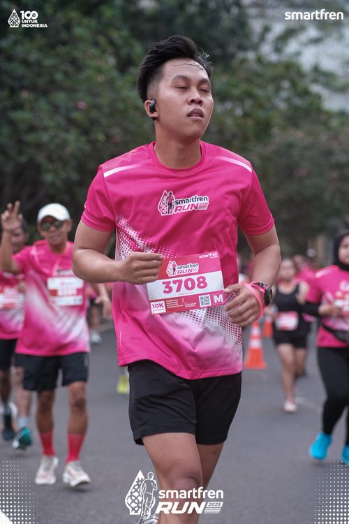 Race photo from Smartfren Run 2025 