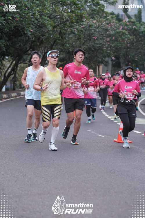 Race photo from Smartfren Run 2025 