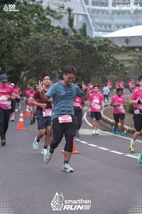 Race photo from Smartfren Run 2025 