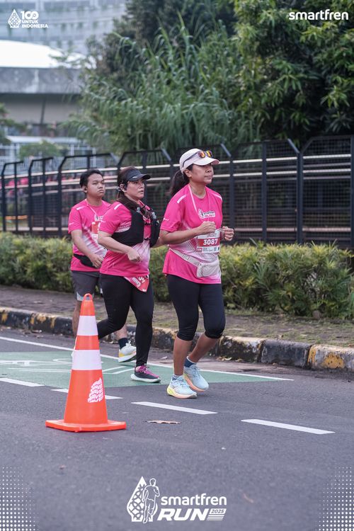 Race photo from Smartfren Run 2025 
