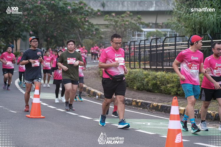 Race photo from Smartfren Run 2025 