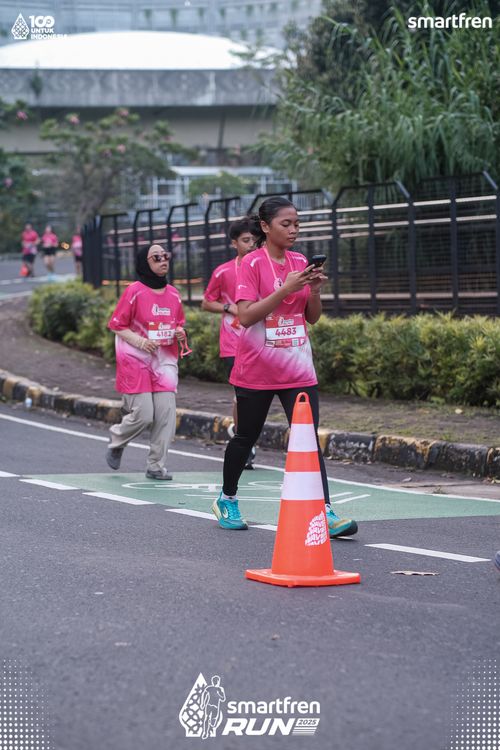 Race photo from Smartfren Run 2025 
