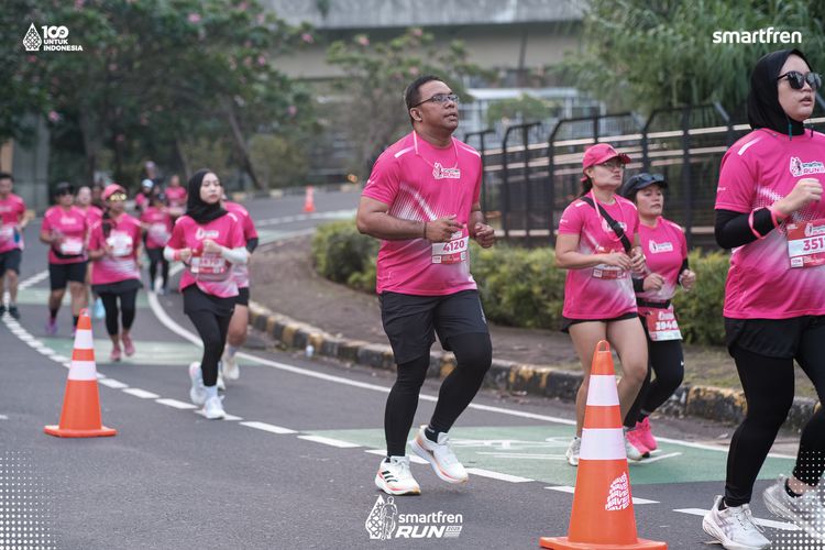 Race photo from Smartfren Run 2025 