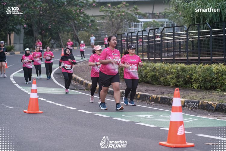Race photo from Smartfren Run 2025 