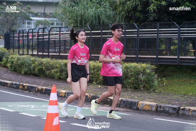 Race photo from Smartfren Run 2025 