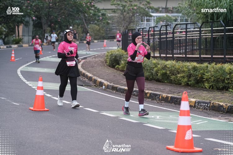 Race photo from Smartfren Run 2025 