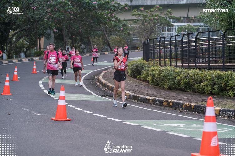 Race photo from Smartfren Run 2025 