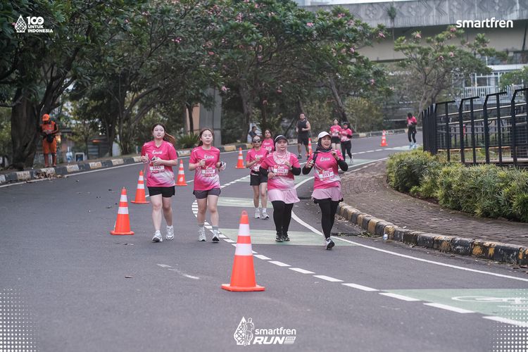 Race photo from Smartfren Run 2025 