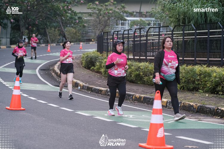 Race photo from Smartfren Run 2025 