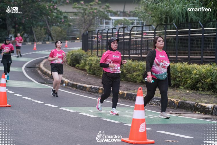 Race photo from Smartfren Run 2025 